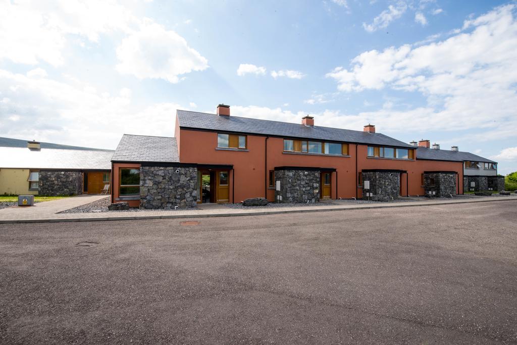 Burren Atlantic Hotel & Holiday Cottages Ballyvaughan Exterior foto
